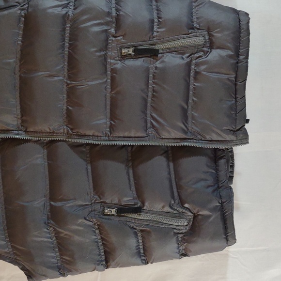 NWT Men's Zip-Up Puffer Vest - Gray - Size Large by Champs Sports Gear - Picture 2 of 15